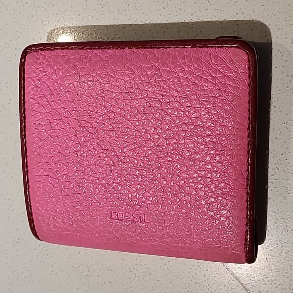 *2/$20 Closet Clearout* Fossil small pink wallet